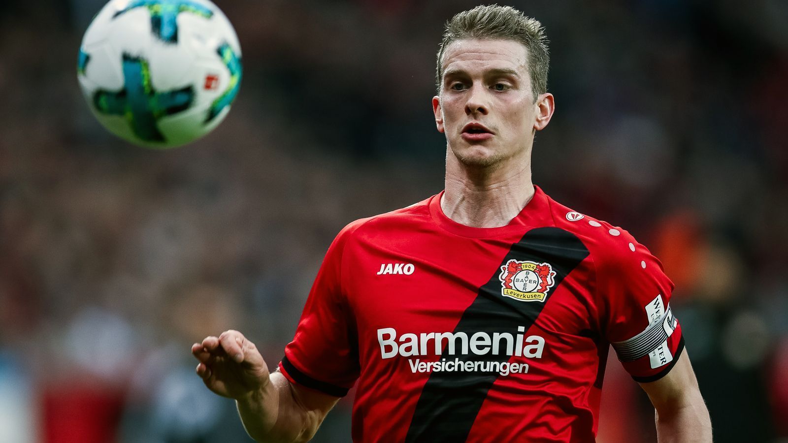 
                <strong>Platz 9 - Lars Bender (Bayer Leverkusen)</strong><br>
                Im Verein seit: 18. August 2009Spielte zuvor für: 1860 MünchenPosition: Defensives MittelfeldAlter: 29 Jahre
              