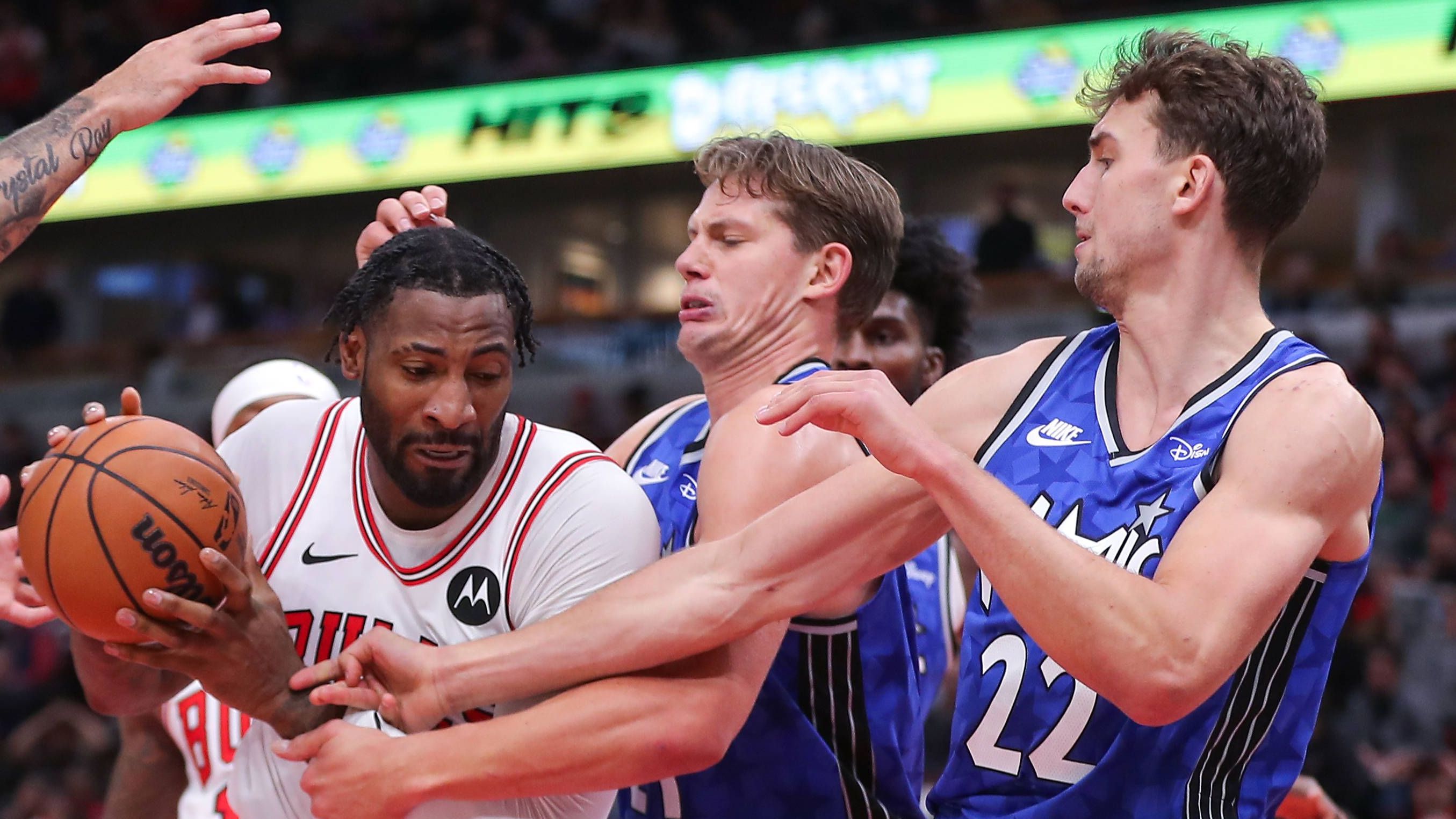 <strong>Franz und Moritz Wagner (Orlando Magic)</strong><br>Die beiden Wagner-Brüder haben sich mit den Orlando Magic Rang fünf in der Eastern Conference gesichert und sich damit für die Playoffs qualifiziert. Vor der Saison galt das Team als Außenseiter, Orlando erwischte aber einen Top-Start und machte nach einer kurzen Schwächephase mit einem klaren Sieg gegen die Milwaukee Bucks die Postseason klar.&nbsp;