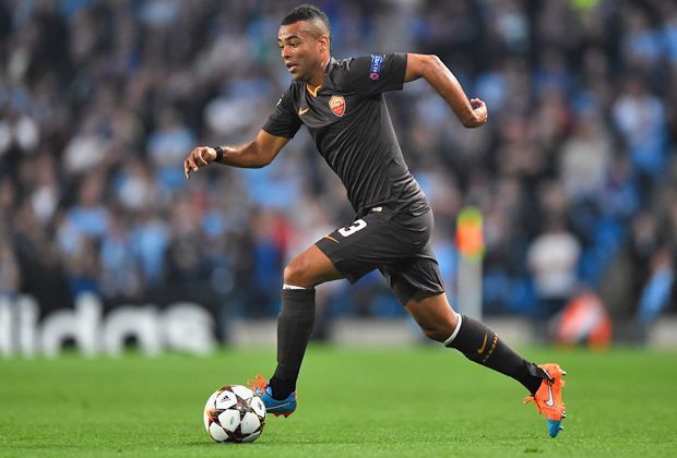 
                <strong>Linksverteidiger: Ashley Cole</strong><br>
                Der nächste Engländer im Team. Ex-Chelsea-Kicker Ashley Cole ist heute beim AS Rom aktiv.
              