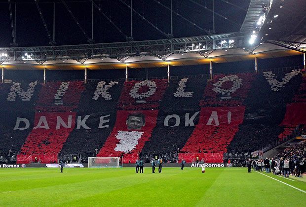 
                <strong>Hommage an den "Ewigen Oka"</strong><br>
                415 Spiele für die Eintracht: Publikumsliebling Oka Nikolov wird am letzten Heimspiel des Jahres mit einer beeindruckenden Choreographie verabschiedet.
              