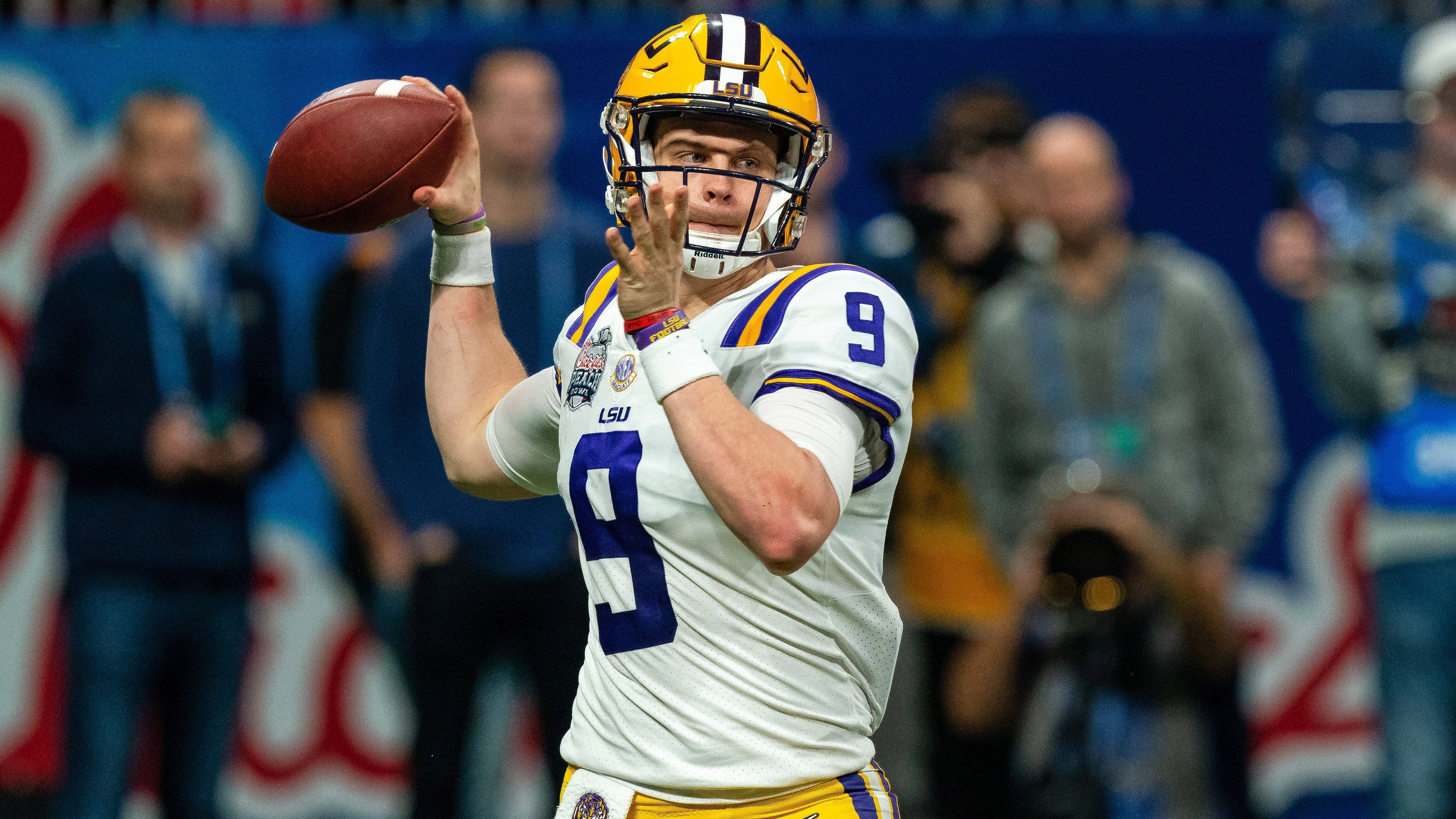 
                <strong>1. Pick - Cincinnati Bengals: Joe Burrow (Quarterback, LSU)</strong><br>
                Eine Jahrhundert-College-Saison. 5668 Yards, 60 Touchdowns, Heisman Trophy, National Championship und zur Belohnung einen 37-Millionen-Dollar-Vertrag. Full House. Vor der Saison war Burrow übrigens ein Fünftrunden-Pick in den Mock Drafts. 
              