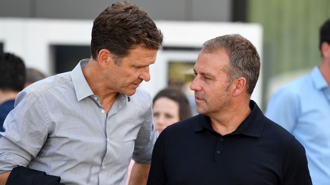DFB-Manager Bierhoff (l.) und Bundestrainer Flick wurden von DFB-Präsident Neuendorf zum Rapport bestellt.