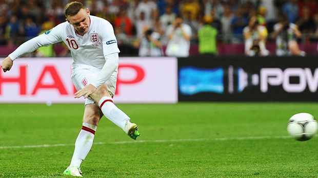 
                <strong>Platz 7: Wayne Rooney</strong><br>
                Platz 7: Wayne Rooney - 6 Tore. 2004 und 2012 lief der 30-Jährige für England bereits für eine EM auf. Das Turnier in Frankreich war seine dritte EM-Teilnahme. Sechs Treffer in zehn Spielen steuerte er für die "Three Lions" bei.
              