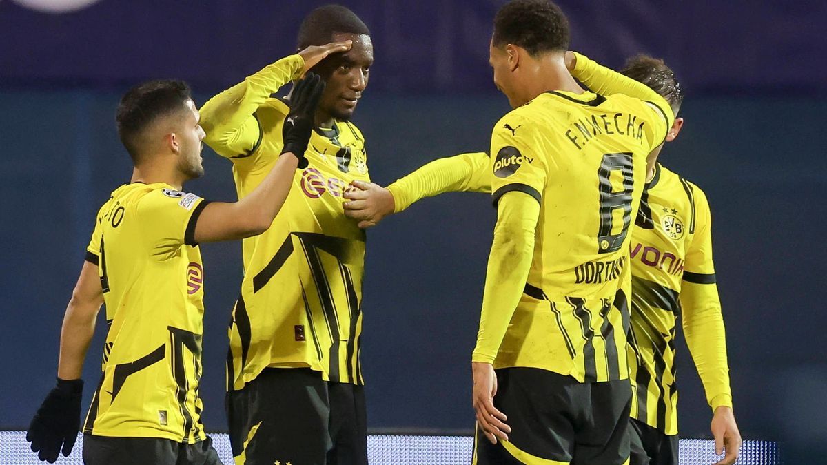 Sport Bilder des Tages Serhou Guirassy (Borussia Dortmund) bejubelt seinen Treffer mit den Teamkollegen, UEFA Champions League 2024 25 League Phase MD5, GNK Dinamo v Borussia Dortmund, Stadion Maks...