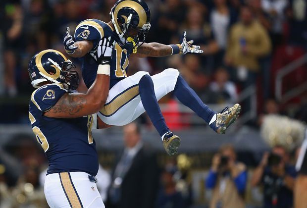 
                <strong>St. Louis Rams - Oakland Raiders 52:0</strong><br>
                Die Rams haben einen Grund zu feiern. Mit 52:0 !!! fegen die Gastgeber über die Raiders weg. Eine Demütigung für die Gäste aus Oakland.
              