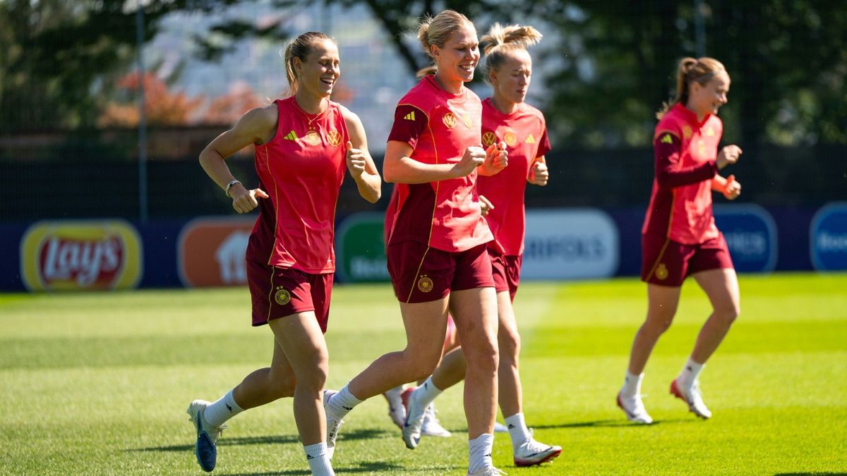 Gute Laune bei den DFB-Frauen in Zürich