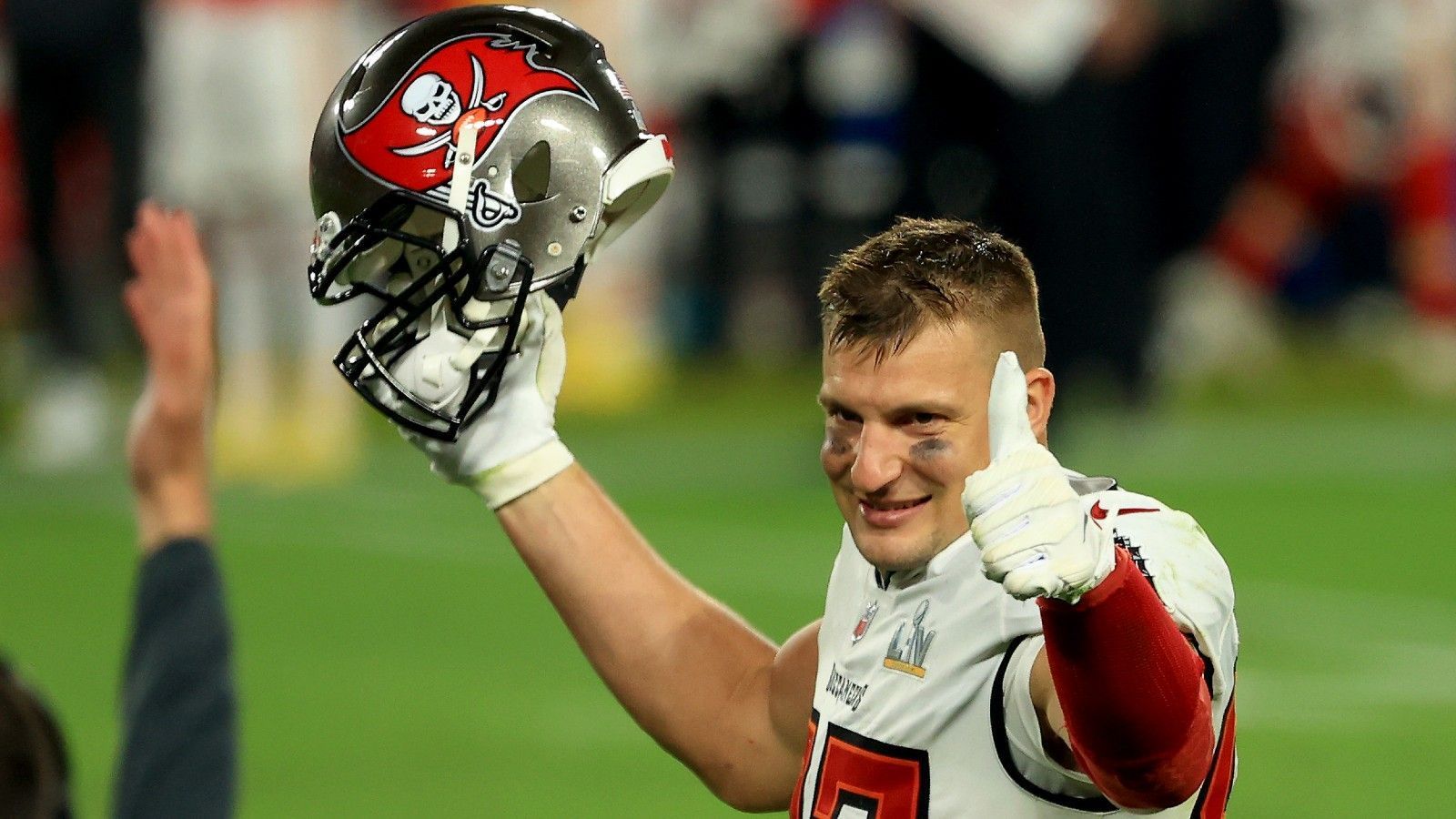 
                <strong>Viele Receiving-Touchdowns von Gronkowski</strong><br>
                Und auch für Gronk selbst gibt es statistisch Grund zur Freude. Gemeinsam mit Rice ist er der einzige Passempfänger, dem mindestens fünf Receiving-Touchdowns in der Karriere im Super Bowl gelungen sind. Wobei Rice mit acht noch ein ganzes Stück in Führung liegt.
              