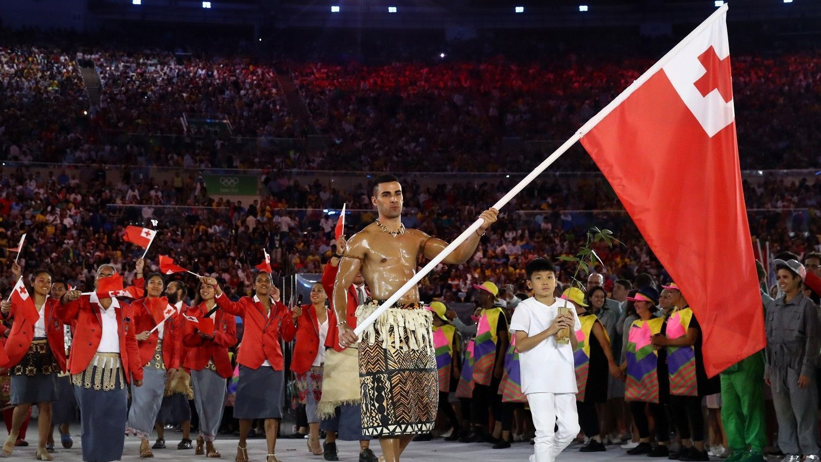 Tonga Mann Taufatofua Beeindruckt Bei Olympia Mit Eingeöltem Body