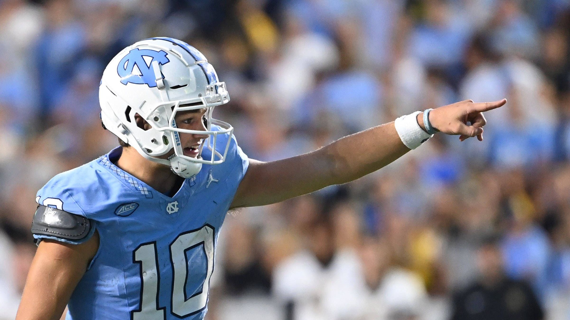 <strong>Platz 5: Drake Maye</strong><br>Der Quarterback der North Carolina Tar Heels&nbsp; ist eines der vielversprechendsten Talente im Land. Dementsprechend sahnt er auch bei den Werbe-Deals ab, wie zum Beispiel mit ZOA Energy. Er kommt auf 1,5 Millionen Dollar im Jahr.