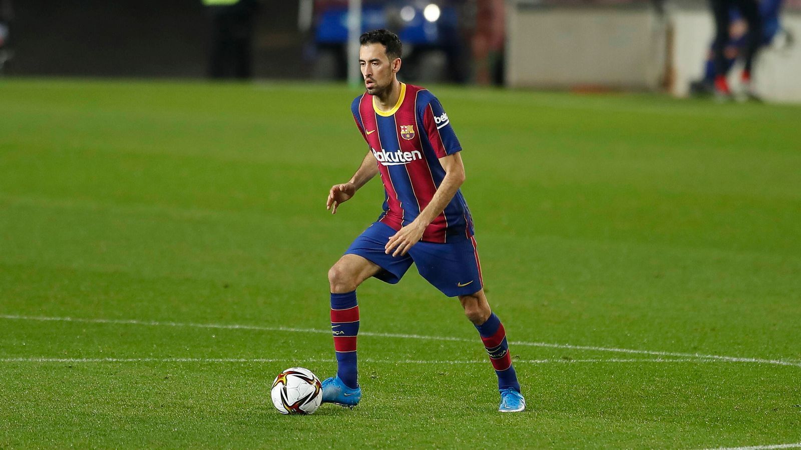 
                <strong>Sergio Busquets</strong><br>
                Gehalt pro Woche: 300.000 Euro - Gehalt pro Jahr: 15.600.000 Euro
              