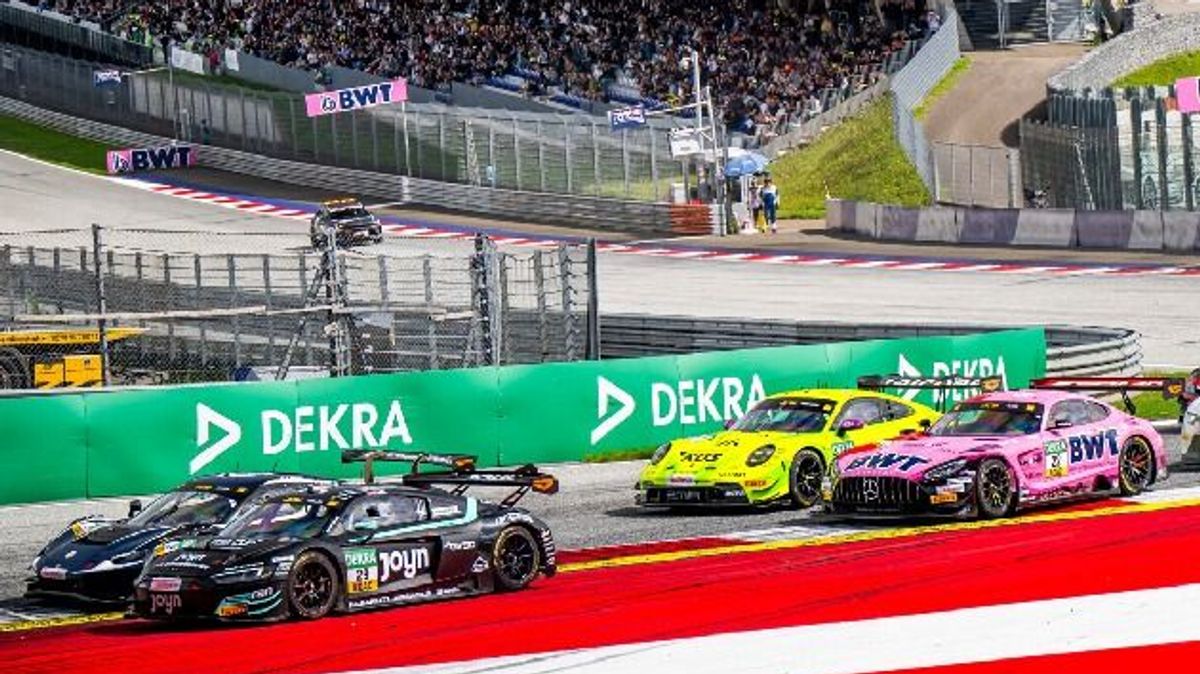 Nach dem Start: Thomas Preining und Lucas Auer im Kampf um Platz vier