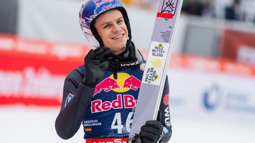 Fliegt auf Platz zwei: Andreas Wellinger überzeugt bei der WM am Kulm