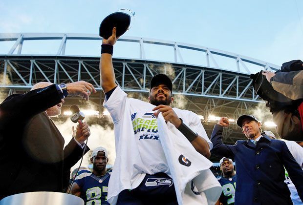 
                <strong>Ende: Sieg Seahawks - Party in Seattle!</strong><br>
                Quarterback Russell Wilson wirkt erleichtert, der Super Bowl ist erreicht!
              