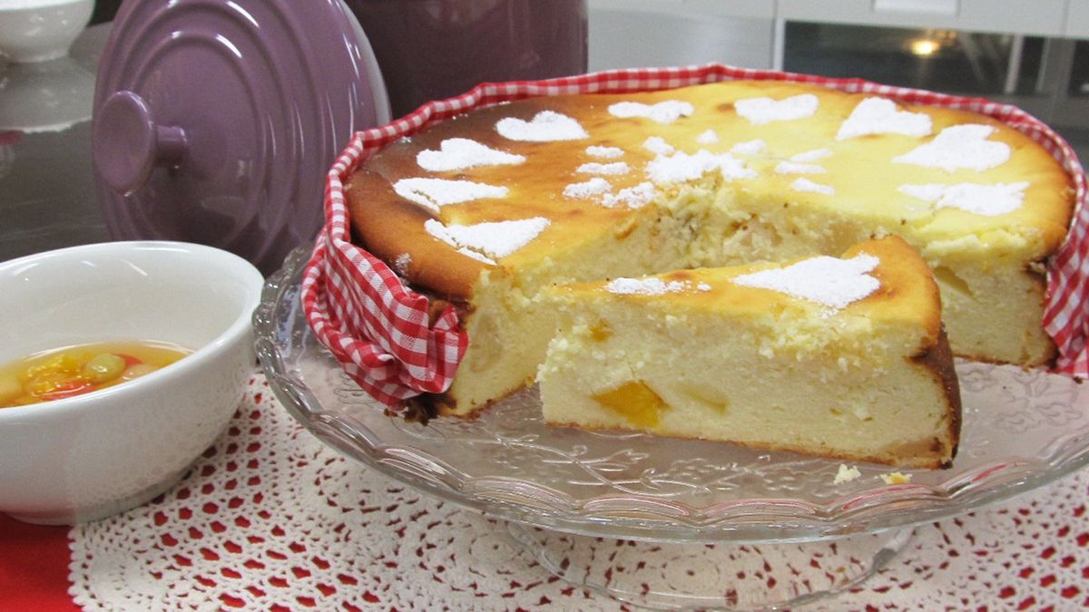 Schneller Käsekuchen mit Rumfrüchten