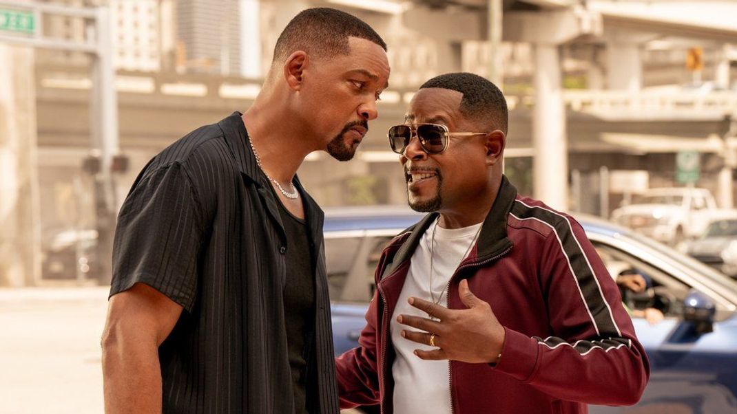 Die Cops Mike Lowrey (Will Smith, l.) und Marcus Burnett (Martin Lawrence) müssen sich in "Bad Boys 4" zum vierten Mal zusammenraufen.