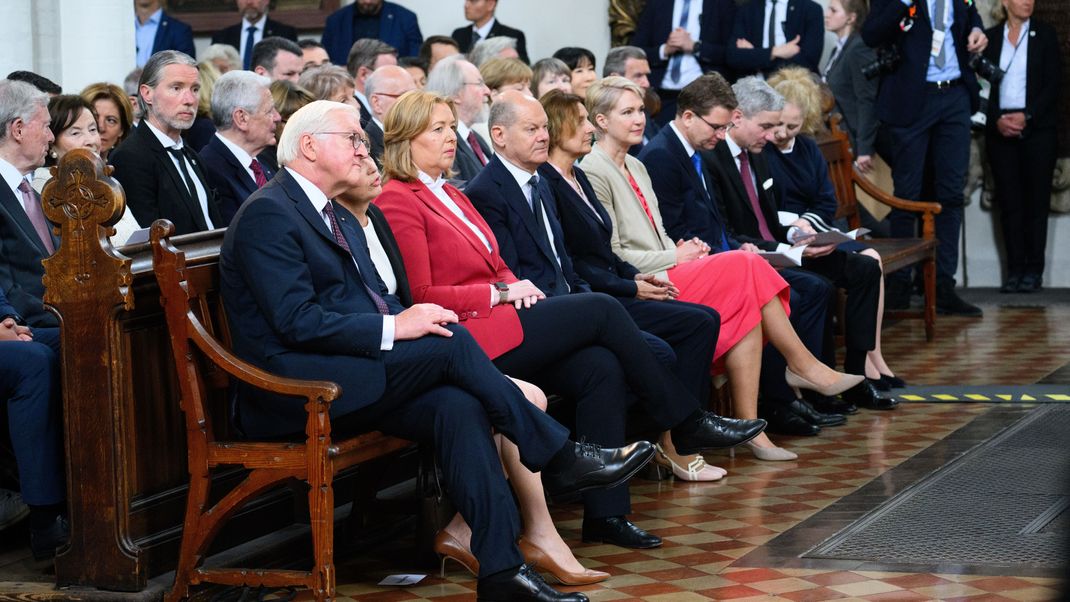 Die Vertreter der Verfassungsorgane beim Ökumenischen Gottesdienst.