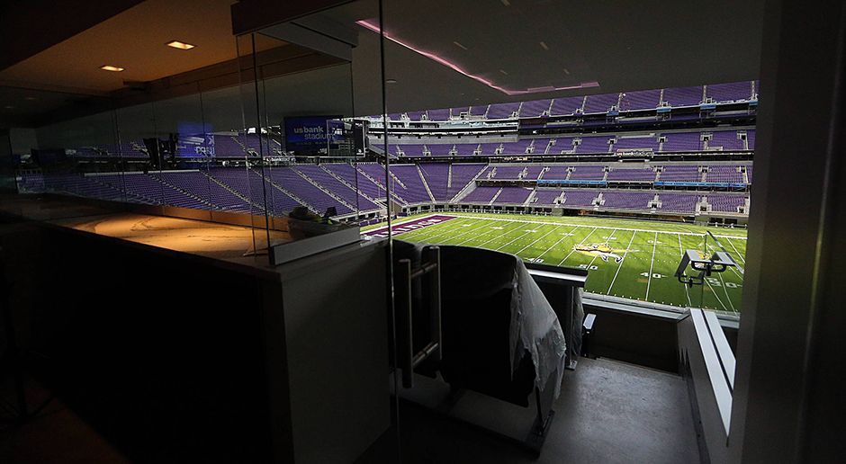 
                <strong>U.S. Bank Stadium 5</strong><br>
                Insgesamt 131 Premium Suites und sieben Club Lounges sind Teil des neuen Vikings-Stadions.
              