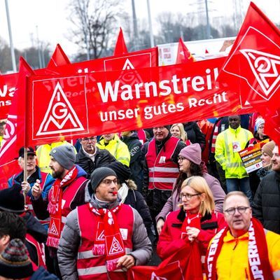 Warnstreik an deutschen Volkswagen-Standorten - Emden