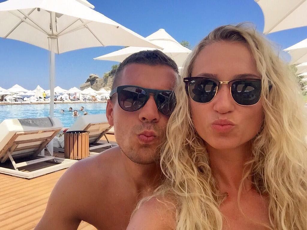Esta é a esposa de Lukas Podolski
 #ÚltimasNotícias #Alemanha