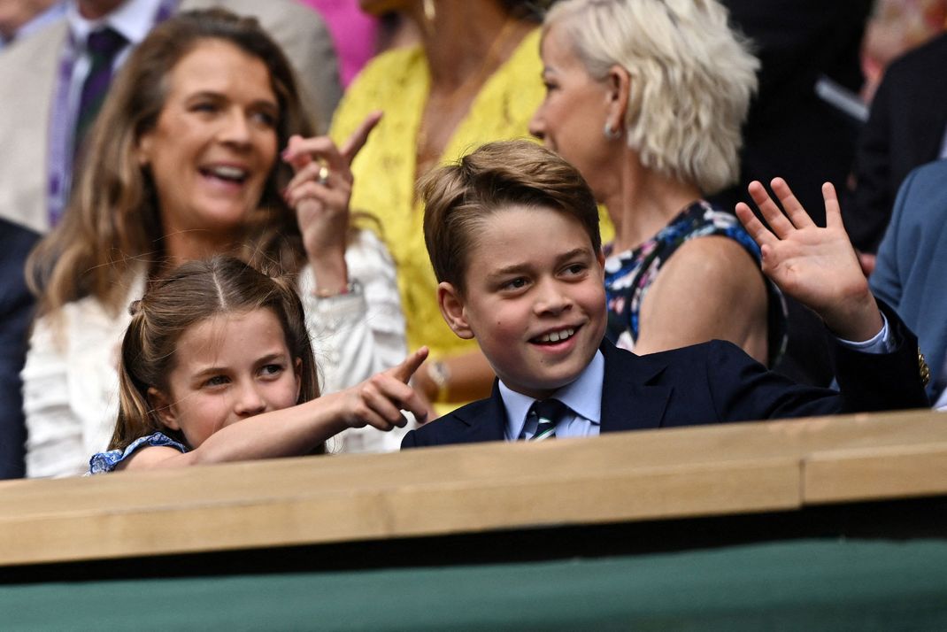 Prinz George und Prinzessin Charlotte im Jahr 2023 in Wimbledon.