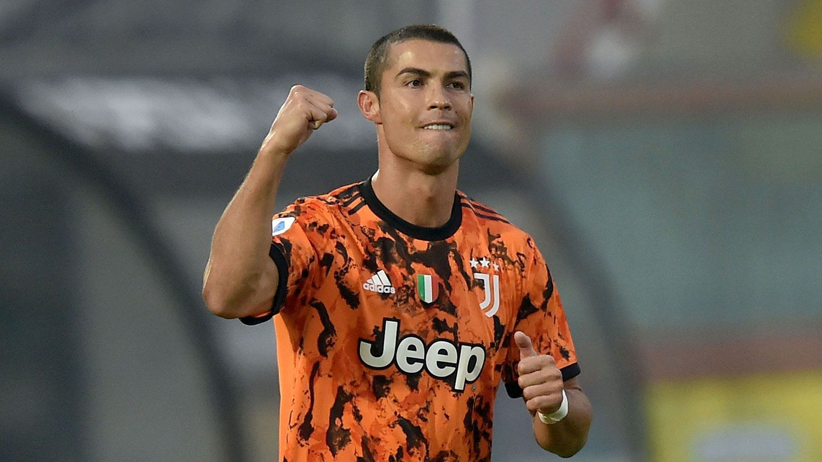 
                <strong>Cristiano Ronaldo (Juventus Turin)</strong><br>
                Alter: 35 Jahre - Position: Stürmer, Linksaußen
              