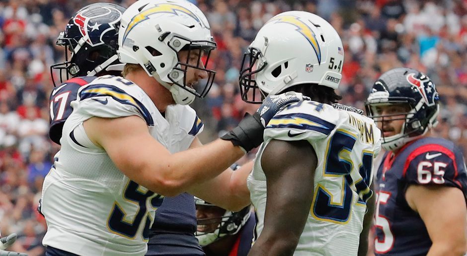 
                <strong>Platz 2: Los Angeles Chargers</strong><br>
                Joey Bosa (10,5 Sacks) & Melvin Ingram (8 Sacks): Combined 18,5 Sacks. Bosa erzielte die 10,5 Sacks in nur zwölf Spielen und geht nach dem Vertrags-Poker im Vorjahr nun erstmals mit einer kompletten Vorbereitung in eine Saison. Ingram hat in der Offseason einen 66-Millionen-Vertrag unterschrieben und dürfte so 2017 noch motivierter sein.
              