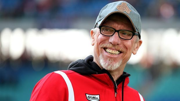 
                <strong>Peter Stöger (1. FC Köln)</strong><br>
                Punkteschnitt: 1,29 pro Spiel - Punkte in der Bundesliga: 132Bundesliga-Spiele als Trainer: 102Verein(e) als Bundesliga-Trainer: 1. FC KölnBilanz: 31 Siege, 39 Unentschieden, 32 Niederlagen - Torverhältnis: 123:124
              