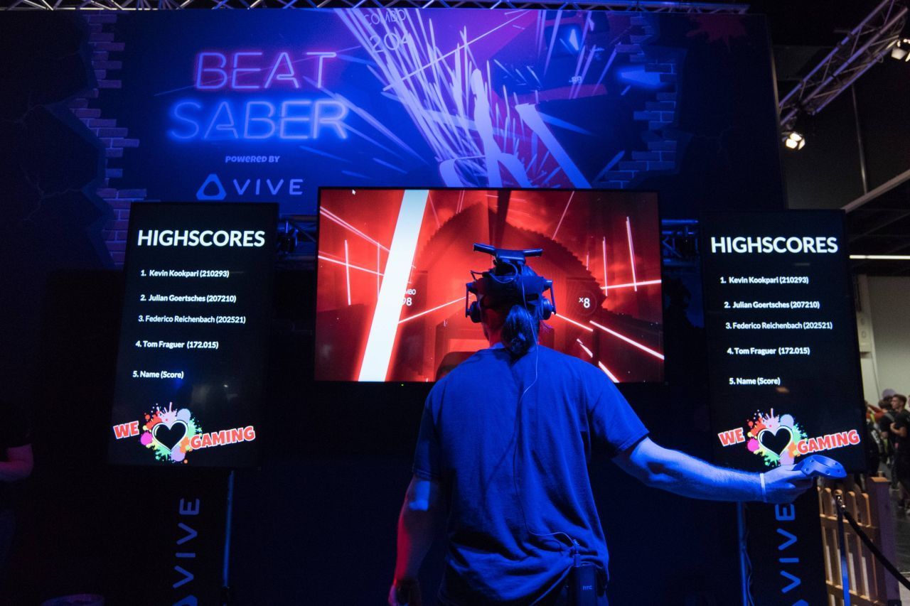 "Beat Saber" ist eines der bekanntesten und beliebtesten VR-Games - und ziemlich schweißtreibend.
