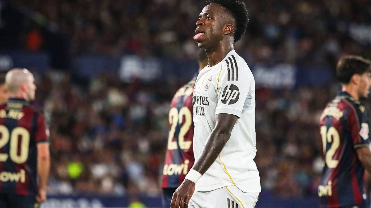 Spanish La Liga EA Sports soccer match Levante vs Real Madrid at Ciutat de Valencia stadium in Valencia, Spain 23 September 2025 Vinicius Jr 900 Cordon Press PUBLICATIONxNOTxINxFRAxESP 900 CordonxP...