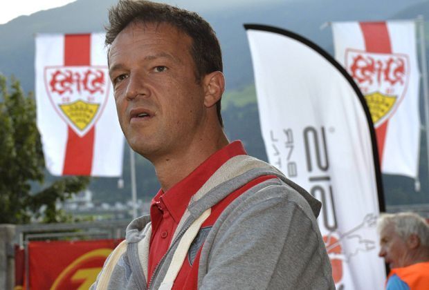 
                <strong>Fredi Bobic</strong><br>
                Bis Ende September war Fredi Bobic Sportdirektor beim VfB Stuttgart, für den er auch selbst fünf Jahre lang kickte. Der ehemalige Stürmer wurde 1996 Europameister und 2002 Vizeweltmeister. 
              