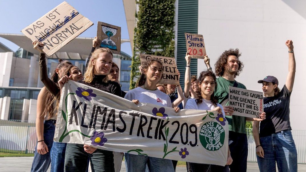 Wollen am Freitag in mehr als 100 Orten auf die Straße gehen: Klimaschützer von Fridays for Future.