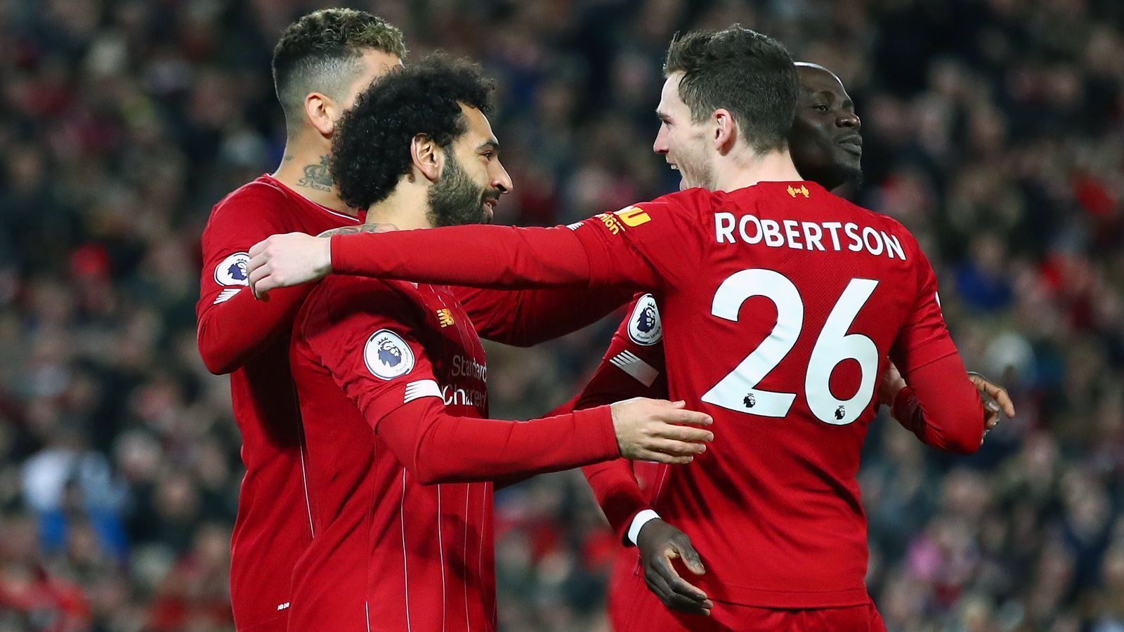 
                <strong>61-Punkte-Wahnsinn! Liverpool stellt Europa-Rekord auf</strong><br>
                Der FC Liverpool stürmt unaufhaltsam in Richtung erstem Meistertitel seit 30 Jahren. Am 21. Spieltag der Premier-League-Saison haben die "Reds" durch einen 1:0-Sieg bei Tottenham Hotspur sogar einen neuen Europa-Rekord aufgestellt. Noch nie zuvor gelang es einer Mannschaft in einer europäischen Top-5-Liga, nach 21 Ligaspielen 61 Punkte auf dem Konto zu haben. Das Siegtor im Spiel bei Jose Mourinhos Spurs erzielte Roberto Firmino in der 39. Minute. Der Vorsprung der Mannschaft von Trainer Jürgen Klopp in der Premier League auf den ersten Verfolger Leicester City beträgt 16 Punkte.
              