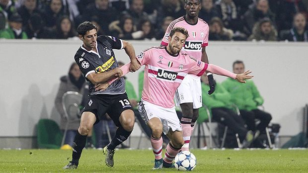 
                <strong>Lars Stindl</strong><br>
                Lars Stindl: Gab immer wieder das Arbeitstier in der Offensive. Beackerte gegen Juventus die komplette Turiner Spielhälfte und nervte die Gäste beim Spielaufbau. Vergab 15 Minuten vor Schluss die Riesen-Chance zur Führung. Den hätte er machen müssen. Darum: ran-Note: 4
              