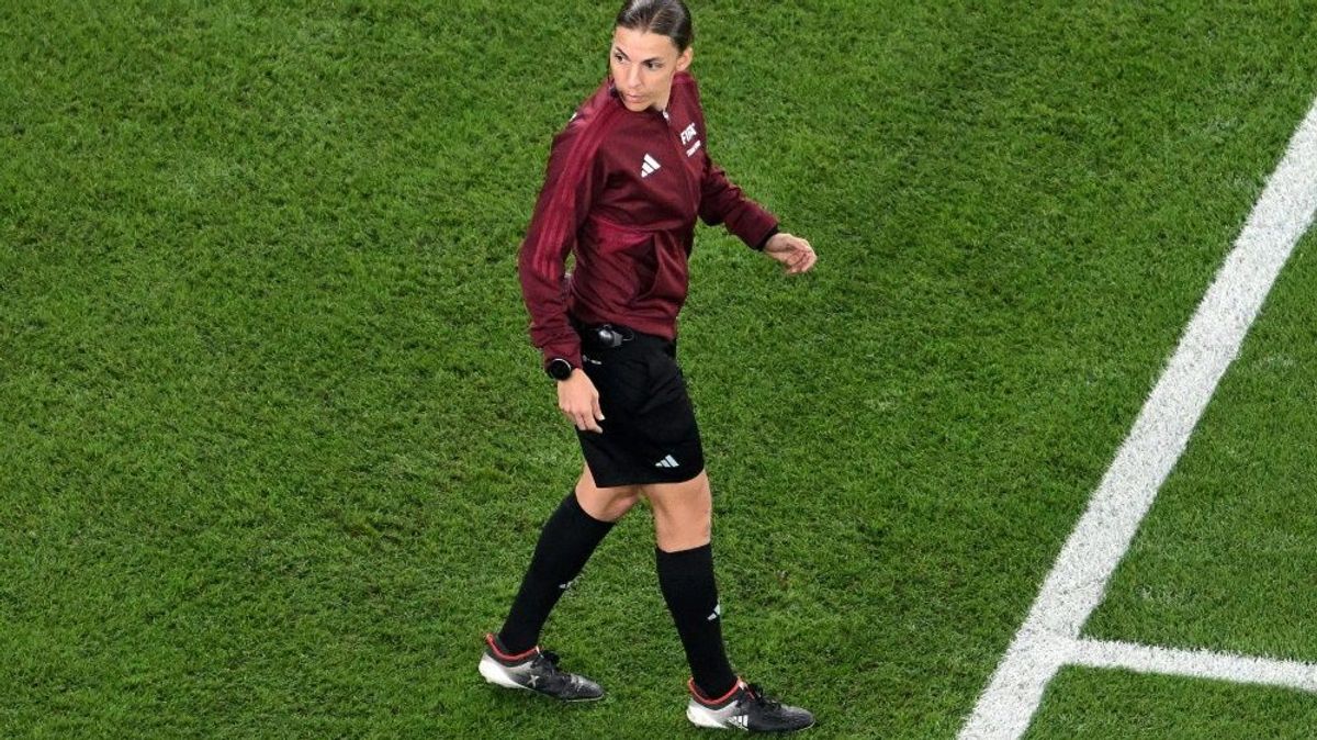 Stephanie Frappart schreibt WM-Geschichte