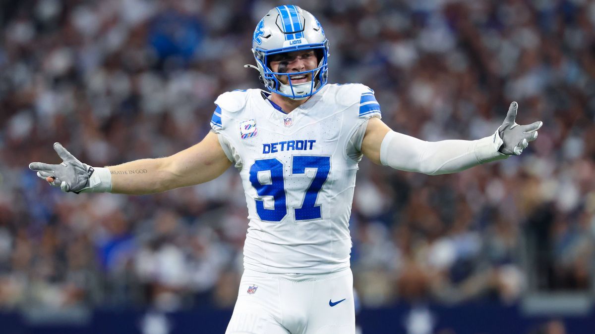 NFL, American Football Herren, USA Detroit Lions at Dallas Cowboys Oct 13, 2024; Arlington, Texas, USA; Detroit Lions defensive end Aidan Hutchinson (97) reacts during the second quarter against th...