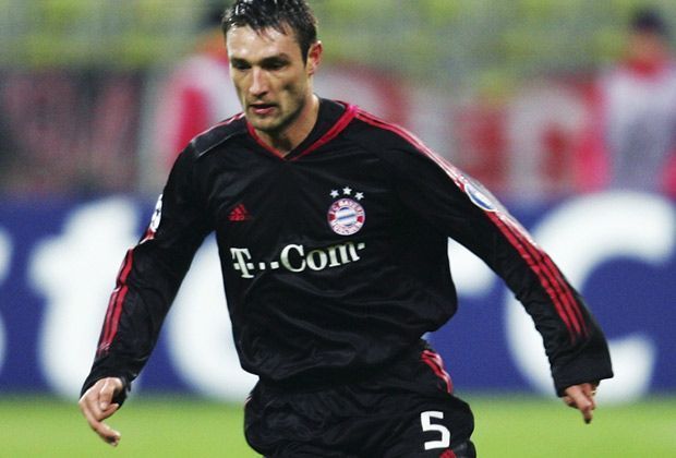 
                <strong>Robert Kovac</strong><br>
                Vier Jahre FC Bayern München stehen auf dem Konto von Robert Kovac. Nach starken Leistungen bei Bayer Leverkusen heuerte der Verteidiger 2001 im Süden der Republik an und wurde anschließend zwei Mal Doublesieger mit dem Branchenprimus.
              