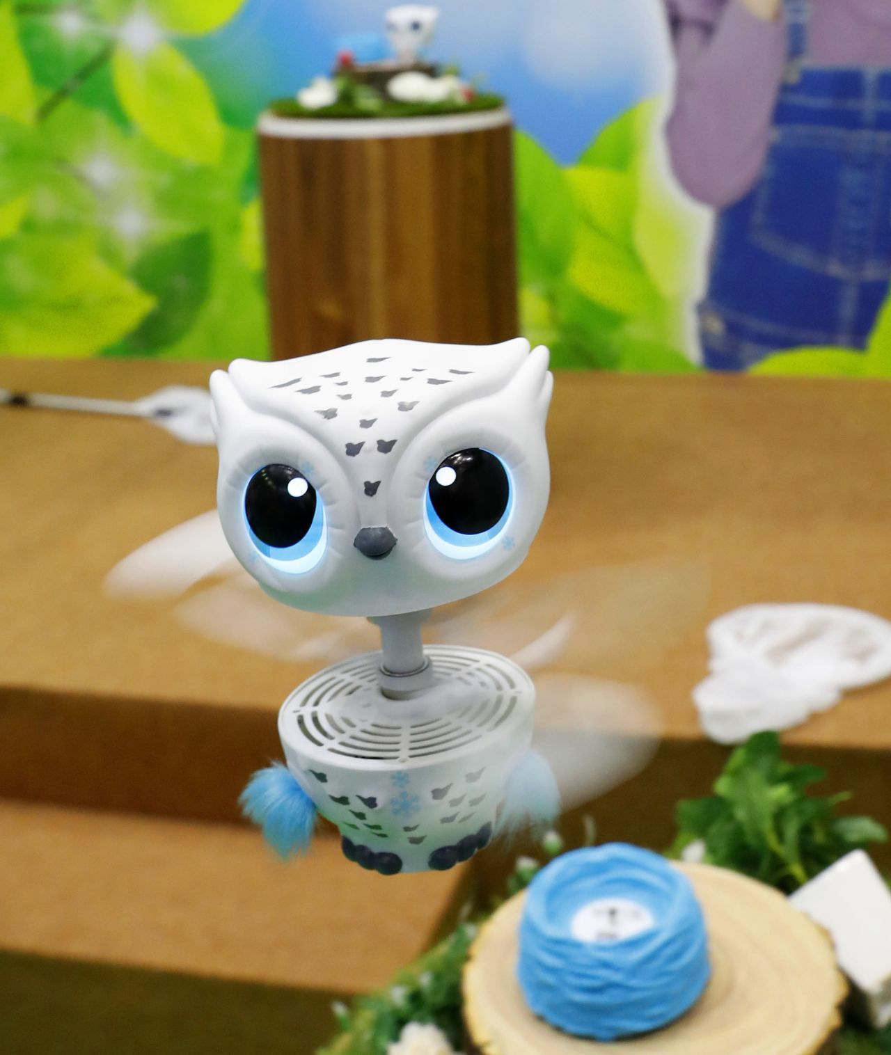 Tierische Spielzeug-Roboter sind inzwischen in unzähligen Varianten zu haben. Die Baby-Eule von Tomy kann sogar fliegen.