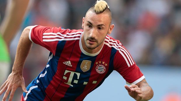 
                <strong>Diego Contento</strong><br>
                Diego Contento: In München geboren spielte Contento seit seiner Jugend für den FC Bayern. In der Saison 2013/2014 kam der Linksverteidiger aber nur auf insgesamt 13 Einsätze und wurde schließlich im Sommer 2014 für eine Million Euro an den FC Girondins Bordeaux verkauft. Immerhin: Bei den Franzosen stand Contento schon 31 Mal auf dem Platz.
              