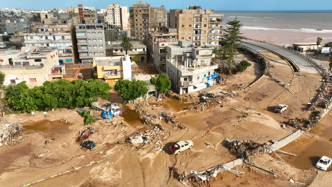 Die verwüstete Hafenstadt Darna. Nach dem verheerenden Unwetter in Libyen wird das Ausmaß der Zerstörung langsam sichtbar.