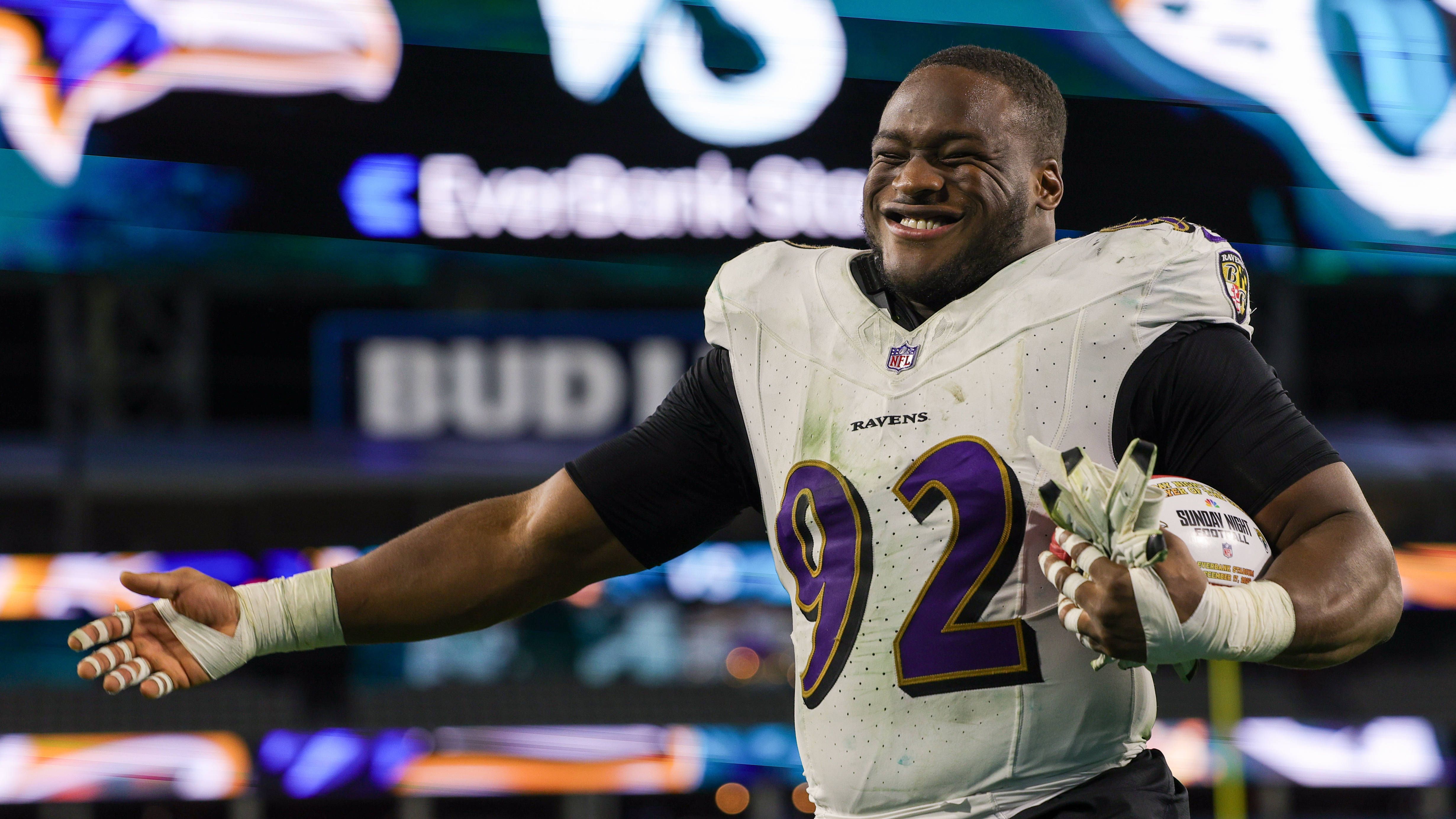 <strong>Baltimore Ravens<br></strong>Franchise Tag vergeben an: Justin Madubuike<br>Position: Defensive Tackle<br>Vertragsupdate: Einigung auf Vierjahresvertrag über 98 Millionen US-Dollar, 75,5 Millionen US-Dollar davon sind garantiert