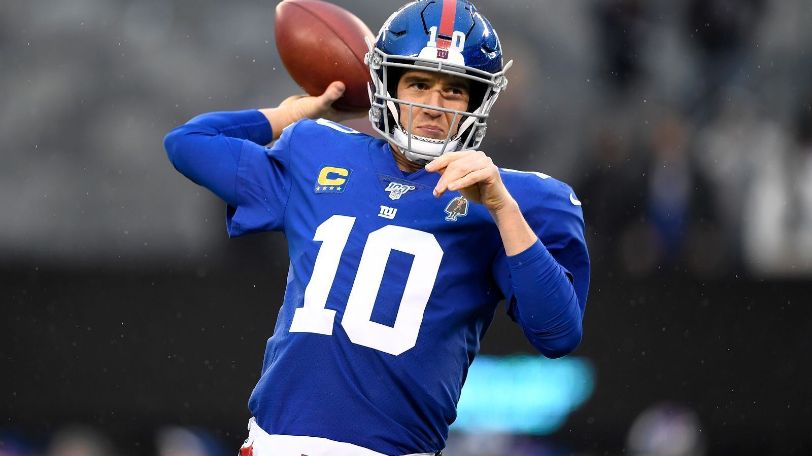 
                <strong>Platz 10: Eli Manning</strong><br>
                59.838 YardsRegular Season: 57.023Playoffs: 2.815Aktiv: 2004 bis 2019 für die New York Giants
              