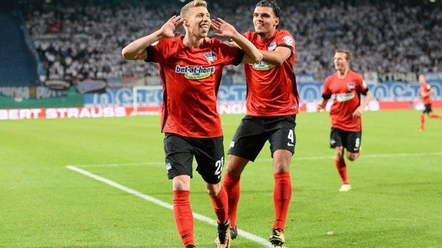 
                <strong>Hertha BSC</strong><br>
                Hertha BSC:Einnahmen durch Trikotsponsoren: 6,0 Millionen Euro (bet-at-home.com)Einnahmen durch Ärmelsponsoren: 2,5 Millionen Euro (Tedi)Gesamt: 8,5 Millionen Euro
              