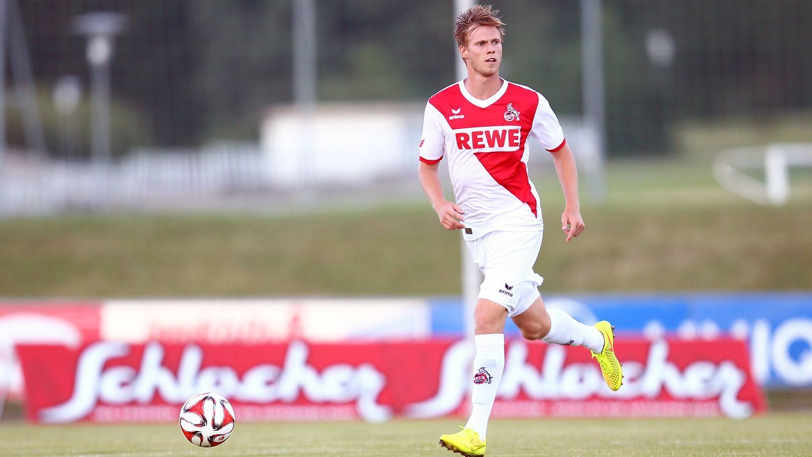 
                <strong>Tomas Kalas (1. FC Köln)</strong><br>
                Ähnlich wie Piazon, so wurde das einstige Innenverteidiger-Talent Tomas Kalas von Chelsea auch über viele Jahre bei anderen Klubs geparkt. Eine dieser Leihen führte den Tschechen im Sommer 2014 zum 1. FC Köln. Es sollte ein riesiges Missverständnis werden, denn Kalas fand sich bei den Domstädtern überhaupt nicht zurecht, spielte keine einzige Minute für die FC-Profis. Verständlicherweise wurde die Leihe daher nach einem halben Jahr abgebrochen - für Kalas ging es sofort weiter zur nächsten Leihe nach Middlesbrough. Heute spielt der 29-Jährige beim englischen Zweitligisten Bristol City, das 2019 für ihn kolportierte neun Millionen Euro Ablöse bezahlt haben soll. Für Chelseas erste Mannschaft kam Kalas hingegen gerade einmal auf vier Pflichtspiel-Einsätze. 
              