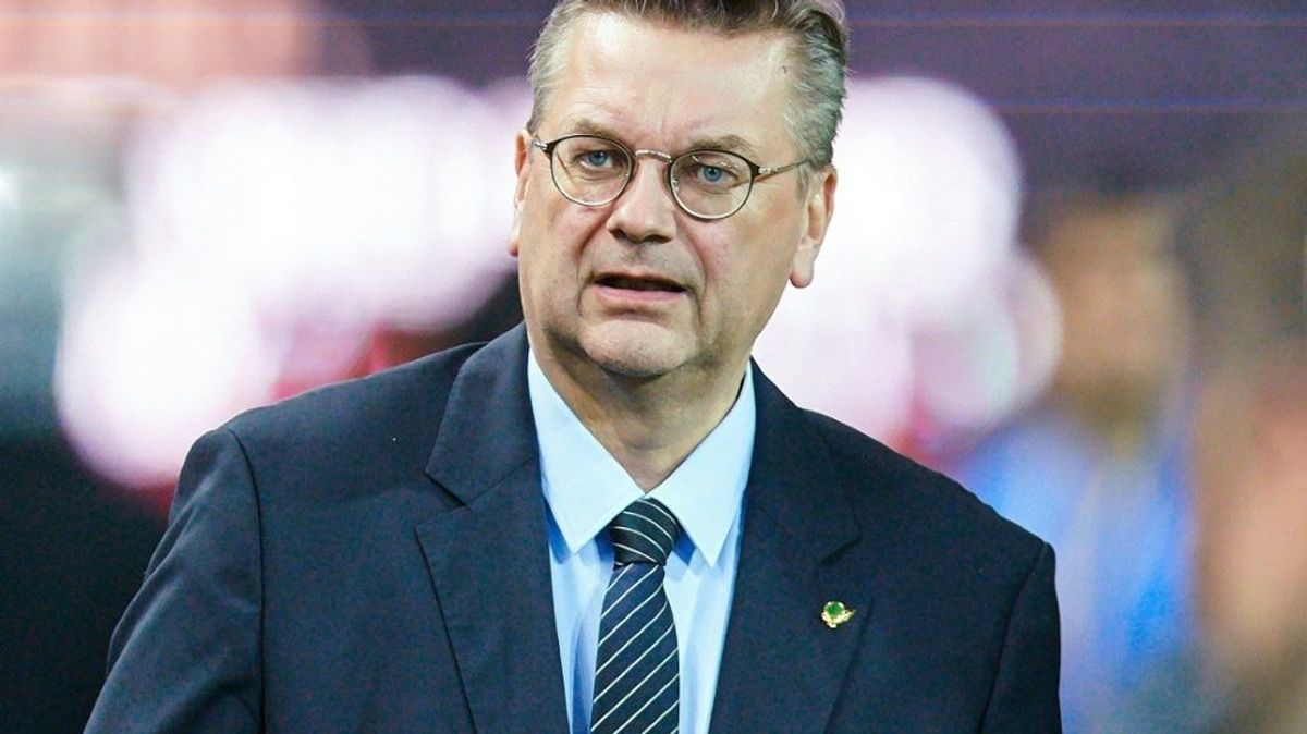 Grindel: Meinungsfreiheit gilt auf und neben dem Platz