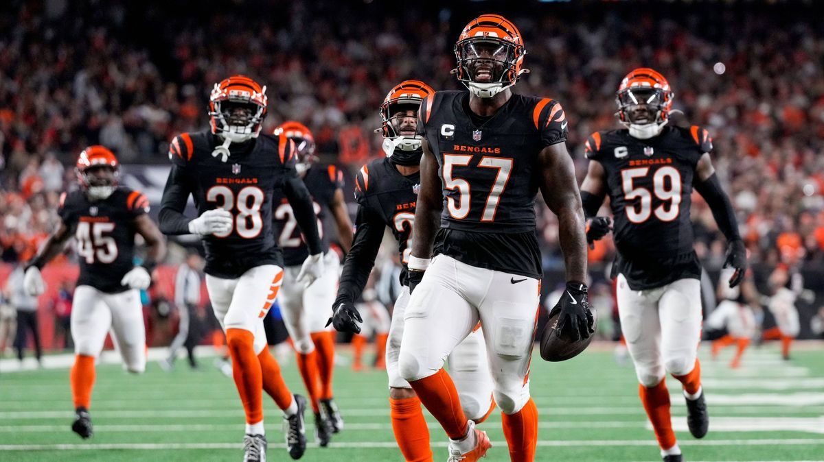 Syndication: The Enquirer Cincinnati Bengals linebacker Germaine Pratt (57) celebrates an interception in the fourth quarter of the NFL, American Football Herren, USA Week 17 game between the Cinci...