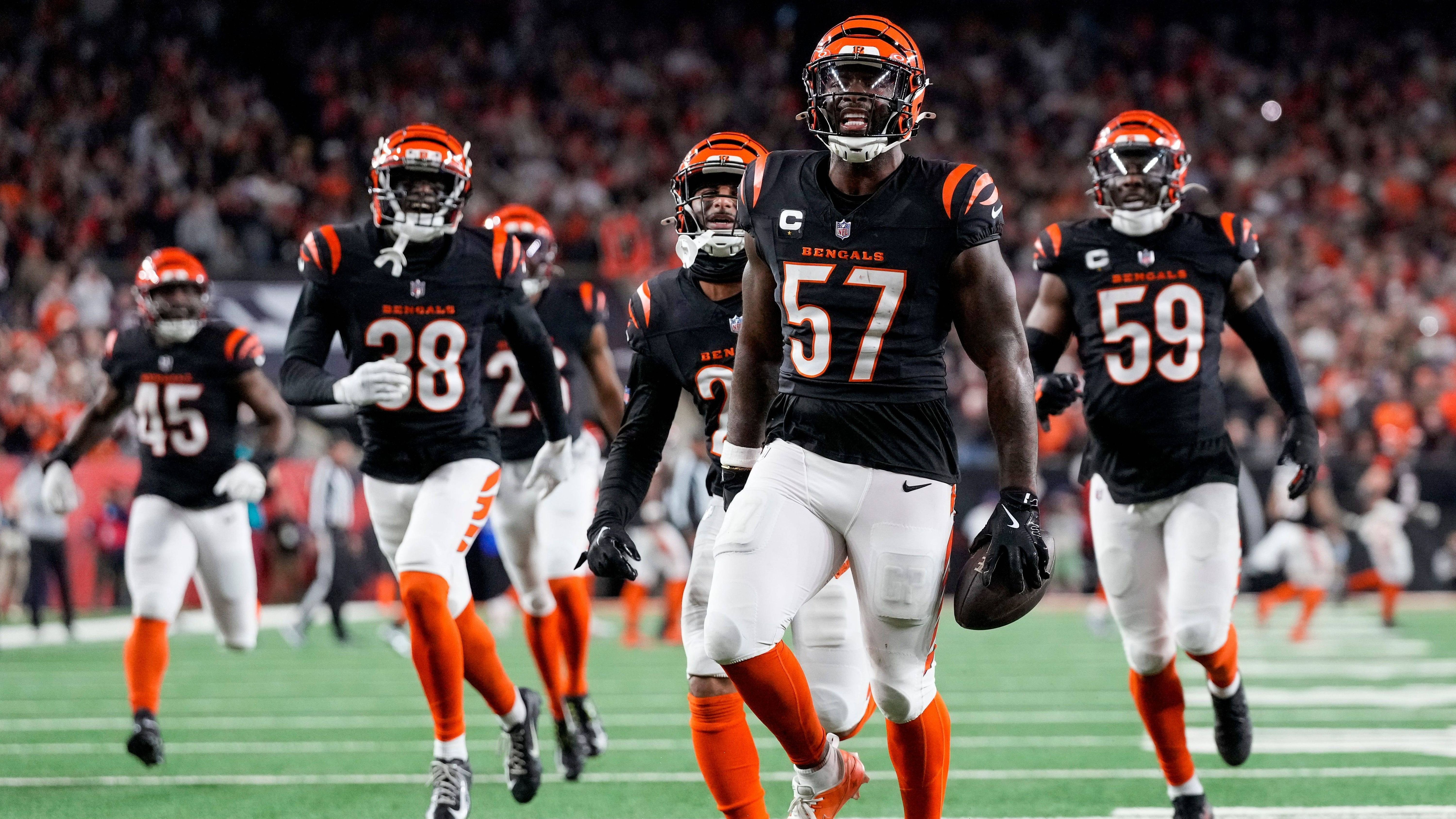 <strong>Germaine Pratt (Cincinnati Bengals)</strong><br>Bereits in der vergangenen Woche hatte Trey Hendrickson die Cincinnati Bengals um einen neuen Vertrag oder um einen Trade gebeten. Nun folgt eine nächste Defense-Stütze: Auch Linebacker Germaine Pratt soll laut "ESPN" nach einem Trade gefragt haben. Die Bengals liegen 46 Millionen Dollar unter dem Cap, Pratt würde immerhin fast sechs Millionen einsparen.