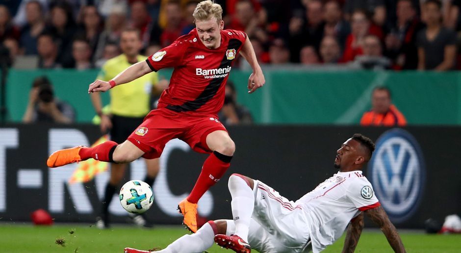 
                <strong>Julian Brandt (Bayer Leverkusen)</strong><br>
                Sein stark geschossener Freistoß leitet den Anschlusstreffer zum 1:2 ein. Überhaupt ist Brandt in der ersten Halbzeit die prägende Figur im Spiel von Bayer Leverkusen. Er beweist eine gute Übersicht, hat gute Ideen im Spielaufbau und leitet mit seinen tiefen Pässen immer wieder brenzlige Situationen ein. In der zweiten Halbzeit baut er allerdings stark ab. ran-Note: 4
              