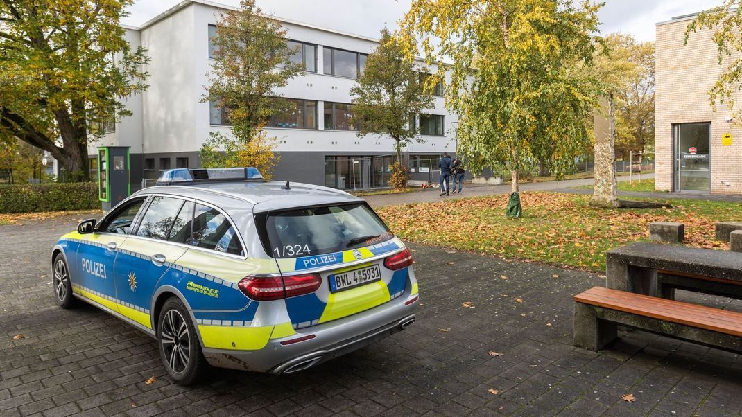 Die tödlichen Schüsse in einer Offenburger Schule lösten Angst und Entsetzen aus.