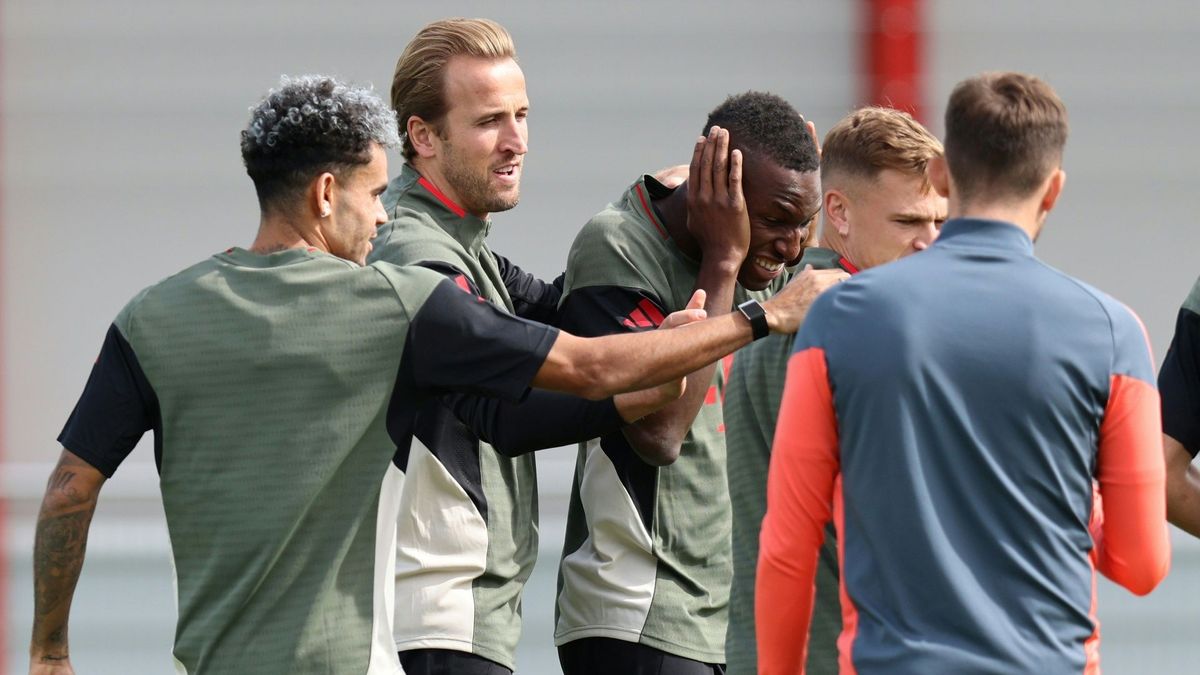 Harry Kane und Nicolas Jackson (mi.) im Training
