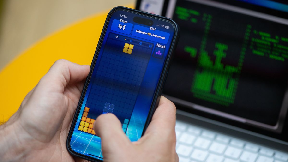 Tetris kann man 2024 auch auf dem Smartphone spielen.